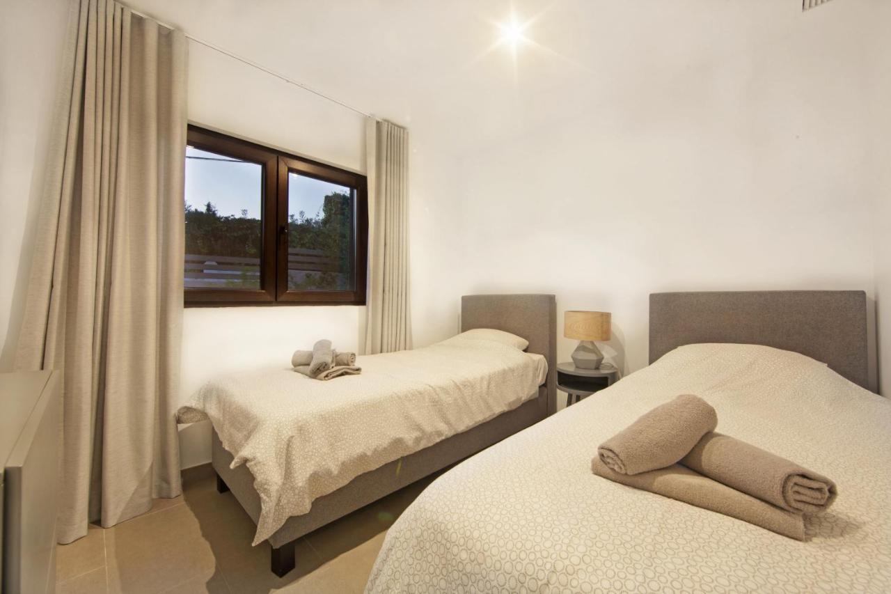 Modern Villa Close To Costabella Beach Марбеля Екстериор снимка